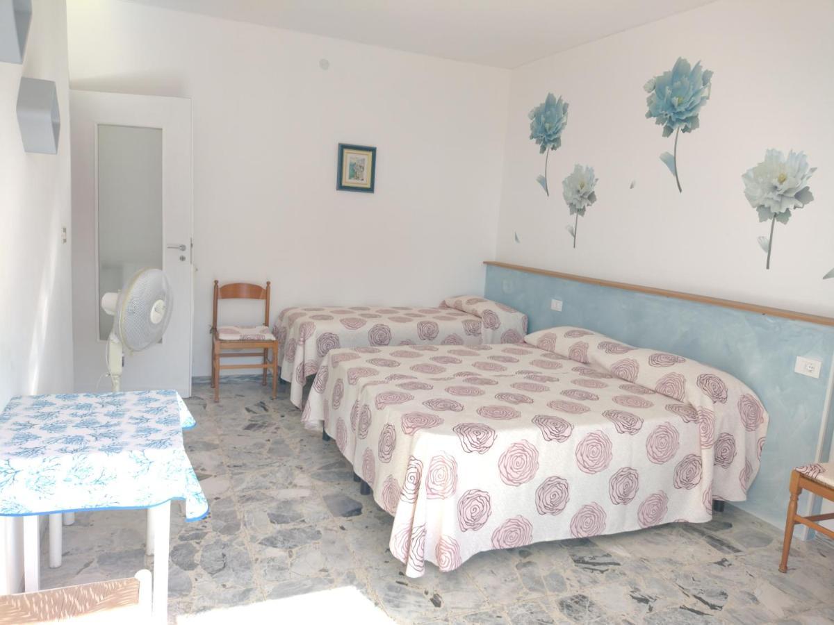 文蒂米利亚Casa Fronte Mare公寓 外观 照片