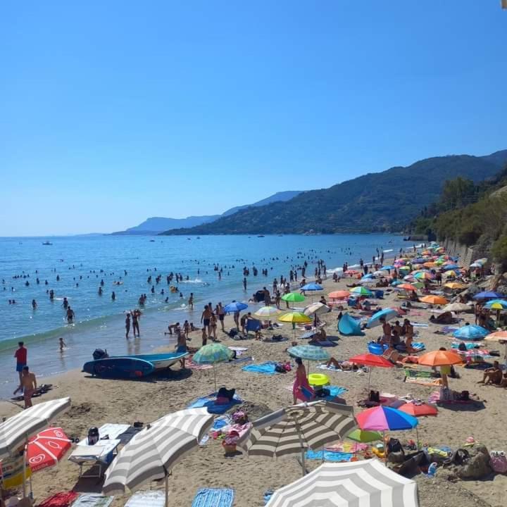 文蒂米利亚Casa Fronte Mare公寓 外观 照片